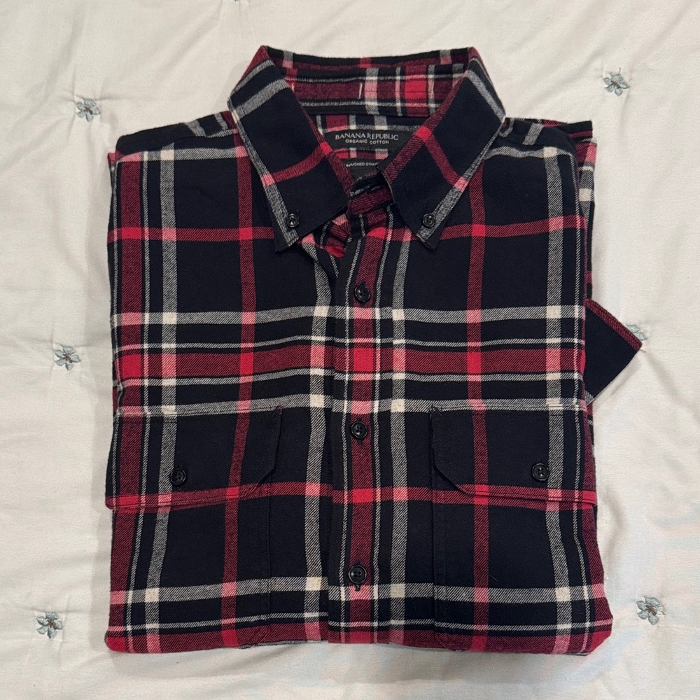 Banana Republic Men's Dark Plaid Button Down Shirt Organic Cotton